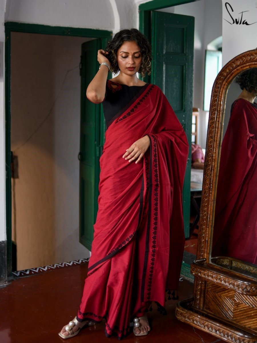 Dharakta Dil Handloom Cotton Saree – Maroon with Black Heart Border